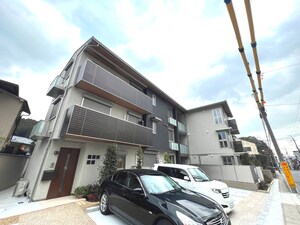 シャーメゾン和膳鳴滝外観写真