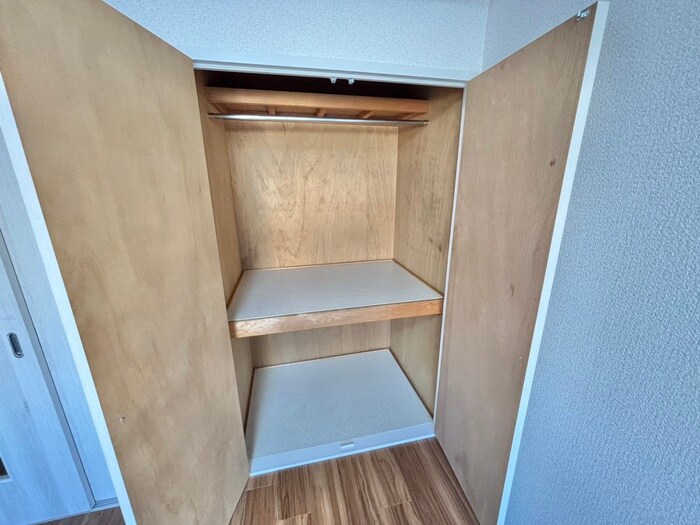 物件内観写真12　(収納)