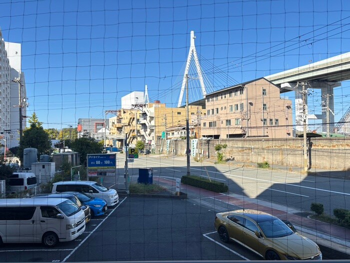 物件内観写真16　(室内からの展望)