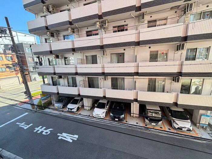 物件内観写真17　(室内からの展望)