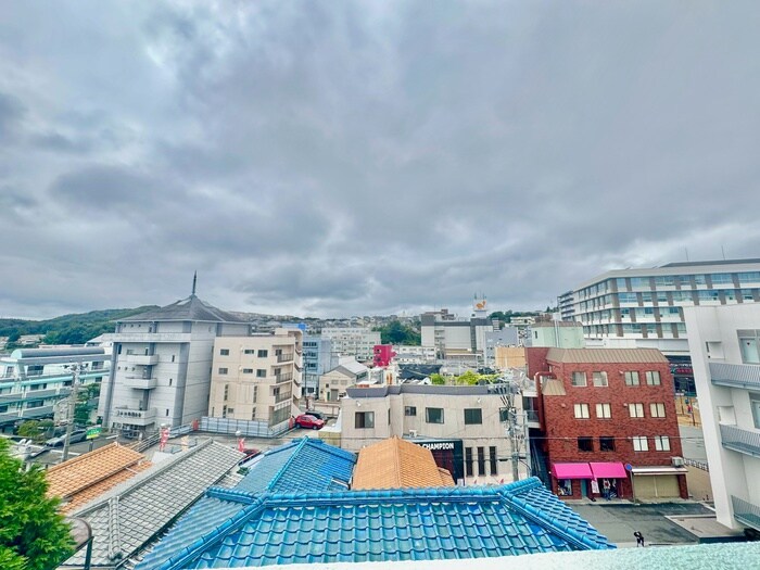 物件内観写真17　(室内からの展望)