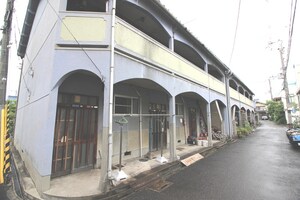 石原文化　東棟（1Ｆ）外観写真
