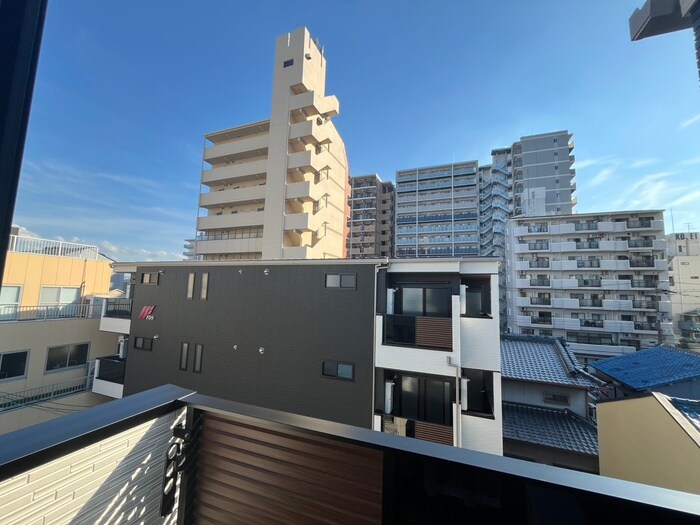 物件内観写真18　(室内からの展望)