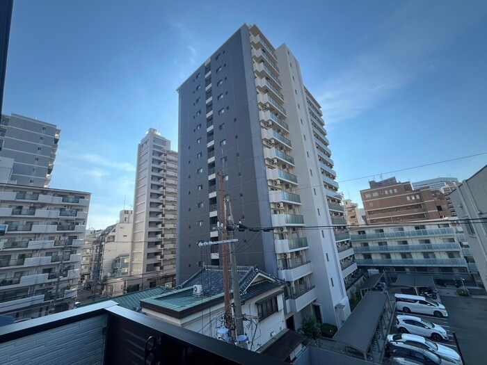 物件内観写真20　(室内からの展望)