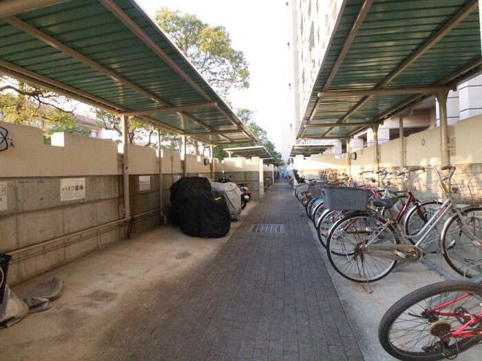 物件外観写真5　(駐輪場)