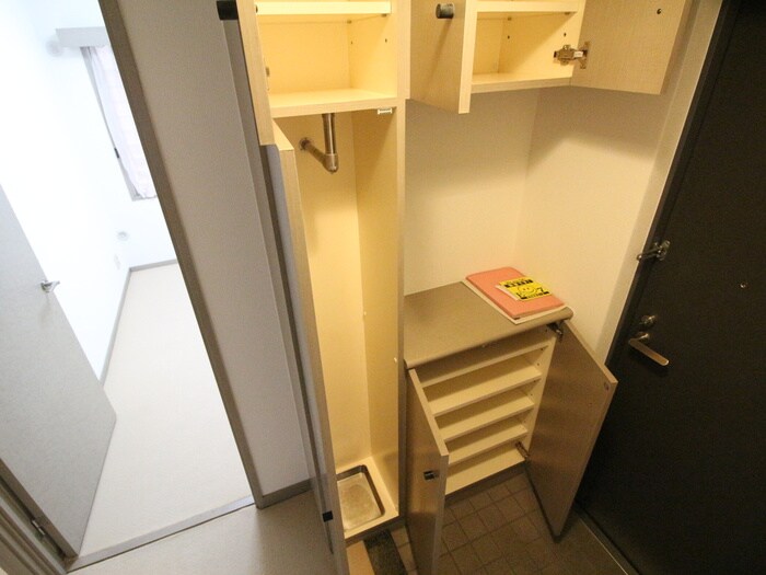 物件内観写真15　(靴箱)