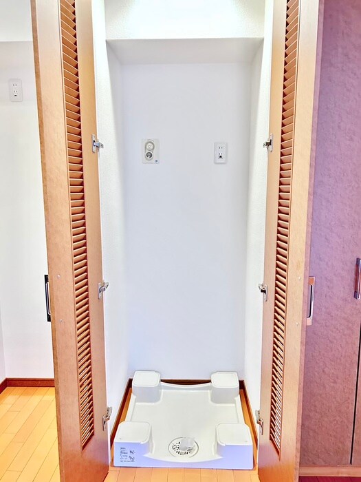 物件内観写真19　(洗濯機置場)