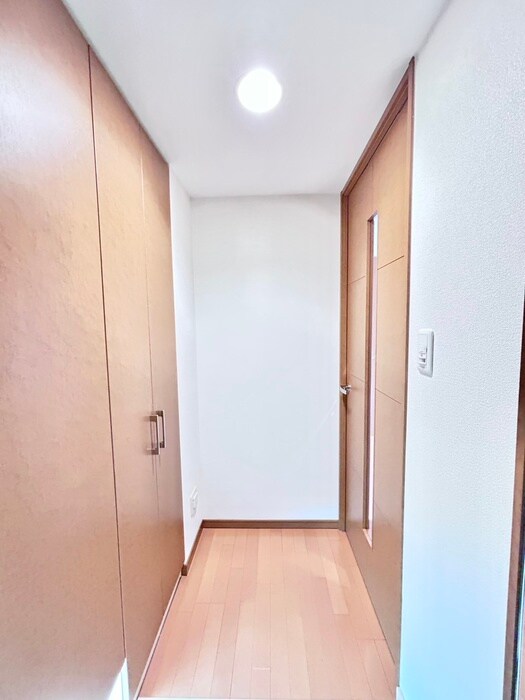 物件内観写真20　(廊下)