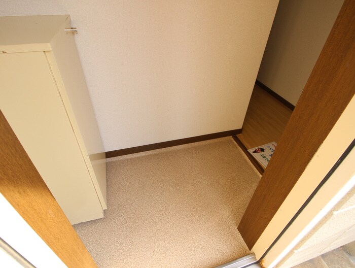 物件内観写真15　(玄関)