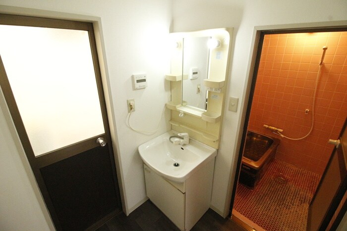 物件内観写真9　(洗面)