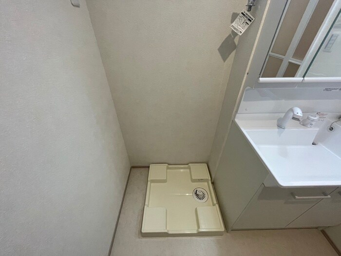 物件内観写真17　(洗濯機置場)