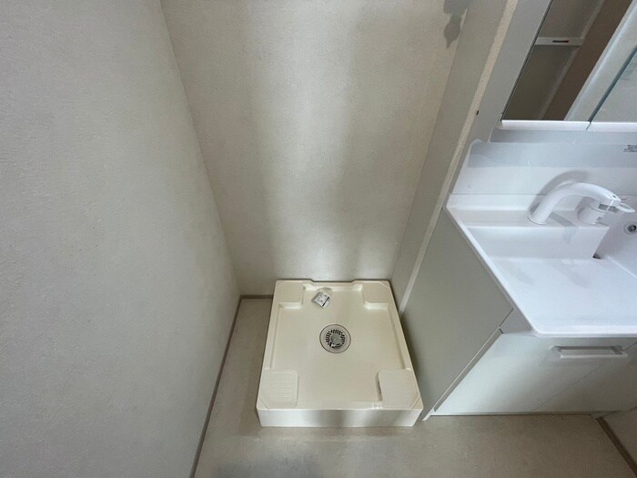 物件内観写真17　(洗濯機置場)