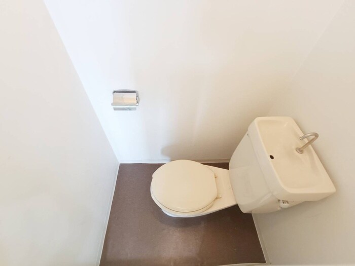 物件内観写真14　(トイレ)