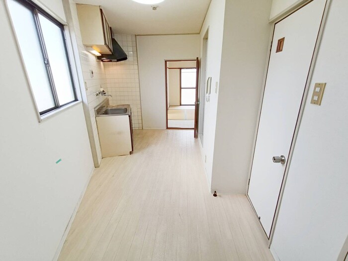 物件内観写真20　(廊下)