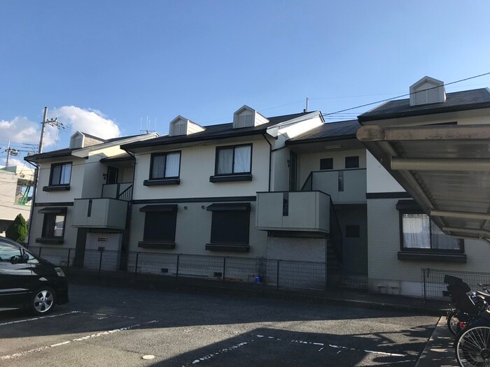 バンビタウンＡ棟の物件外観写真