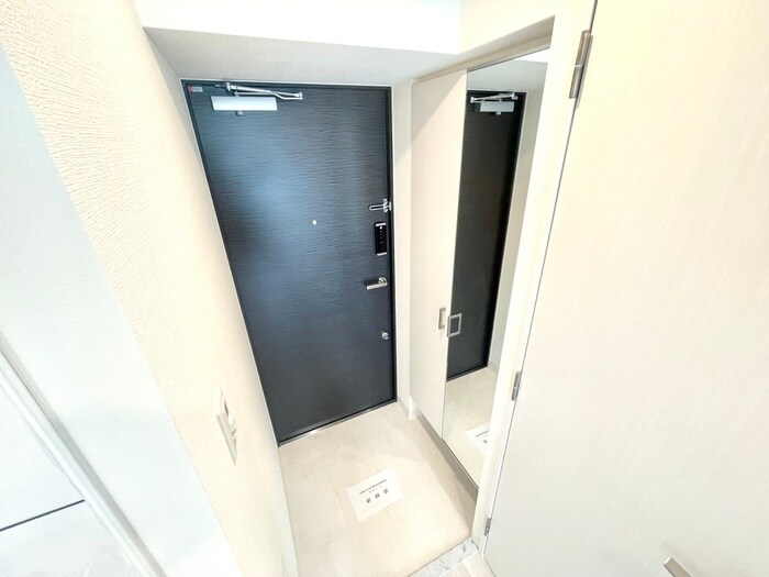 物件内観写真17　(玄関)