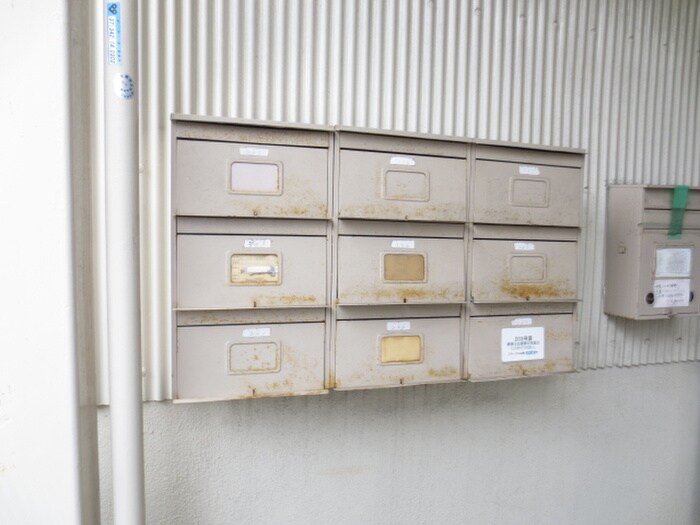 物件外観写真4　(エントランス部分)