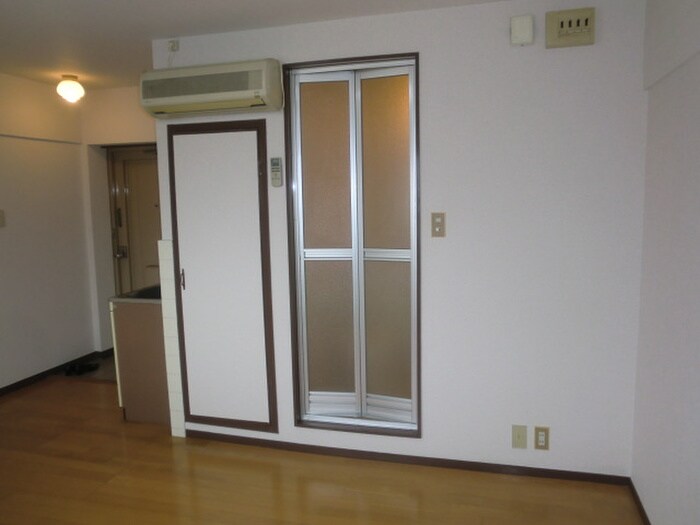 物件内観写真11　(居室)