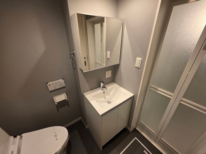 物件内観写真12　(洗面)