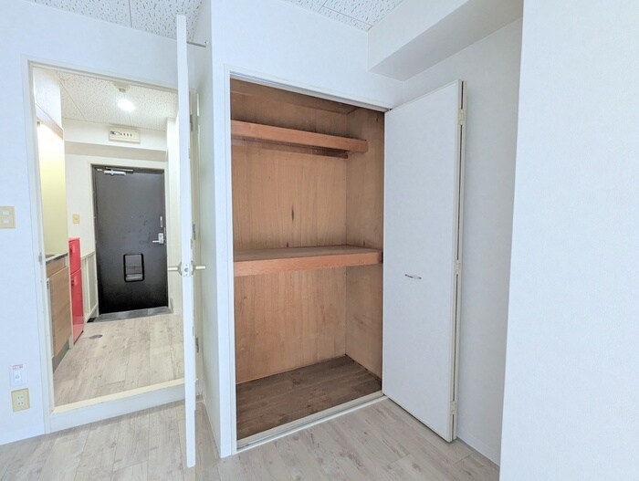物件内観写真13　(収納)