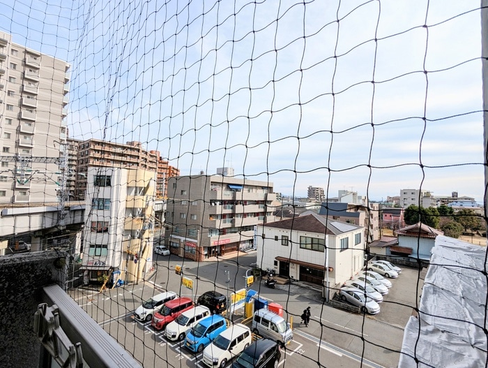 物件内観写真16　(室内からの展望)