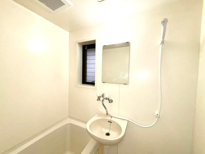 物件内観写真12　(洗面)