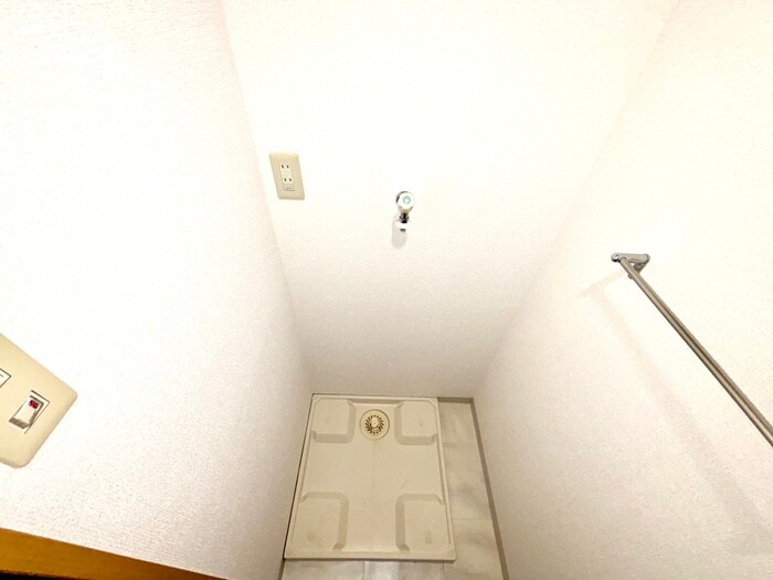 物件内観写真13　(洗濯機置場)