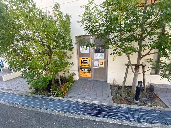 物件外観写真6　(建物設備)