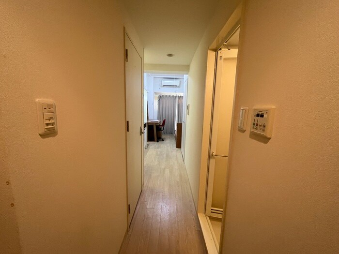 物件内観写真18　(廊下)
