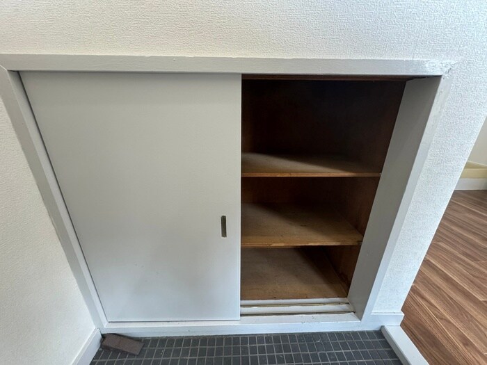 物件内観写真15　(靴箱)