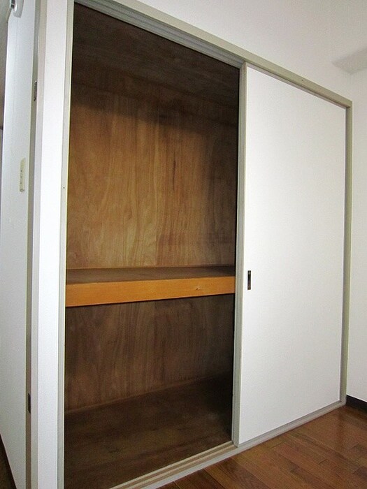 物件内観写真12　(収納)