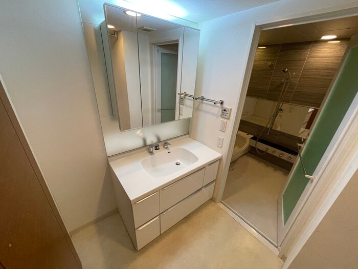 物件内観写真12　(洗面)