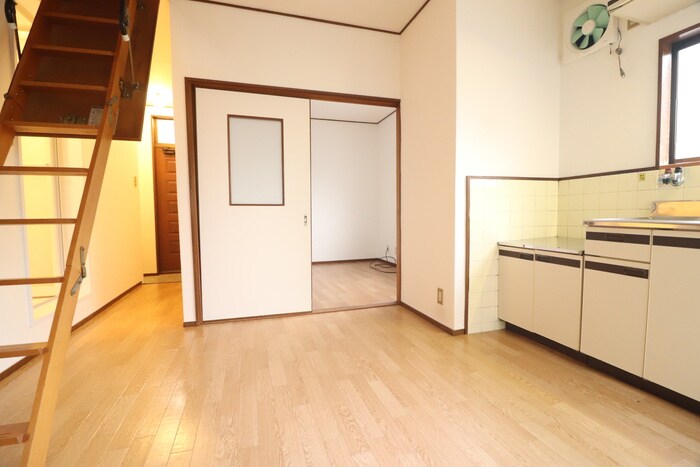 物件内観写真8　(居室)