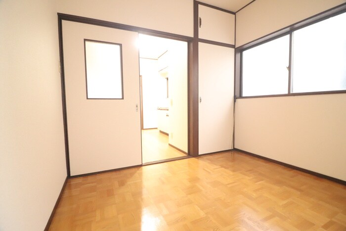 物件内観写真8　(居室)