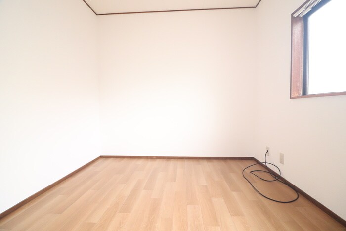 物件内観写真10　(居室)