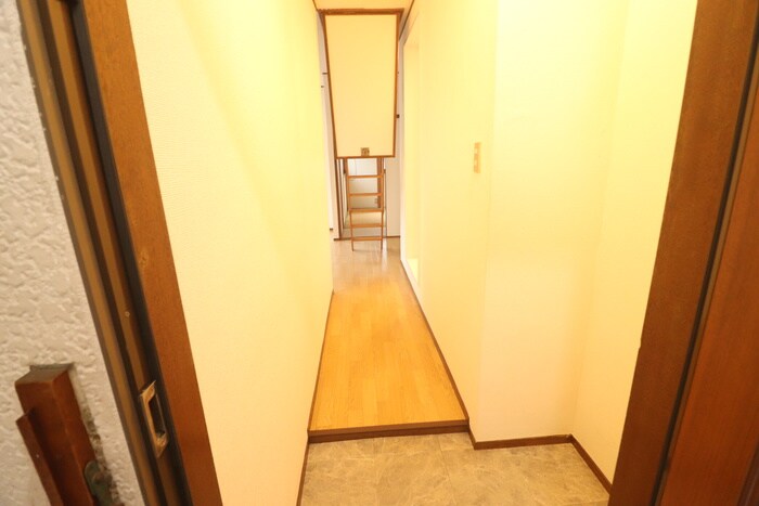物件内観写真18　(廊下)