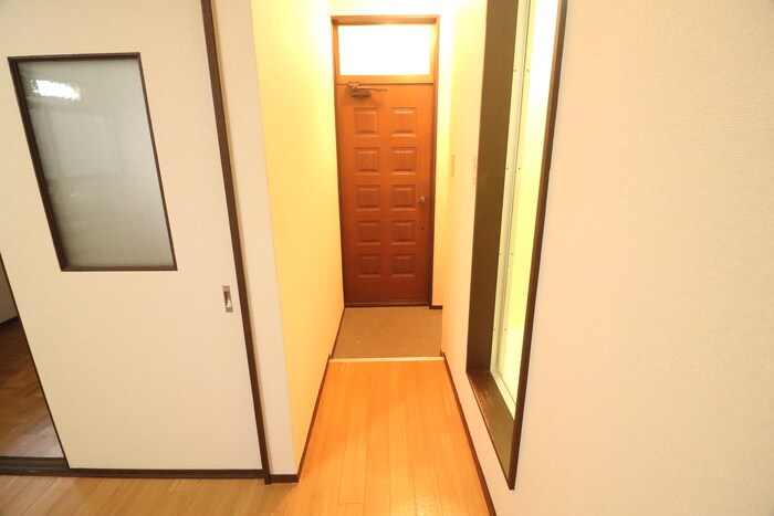 物件内観写真18　(廊下)