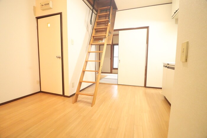 物件内観写真21　(居室)