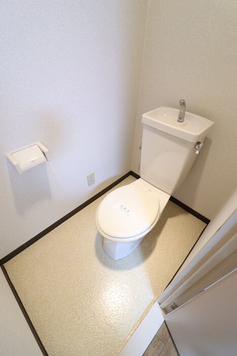 物件内観写真12　(トイレ)