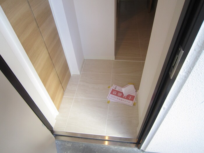 物件内観写真7　(玄関)
