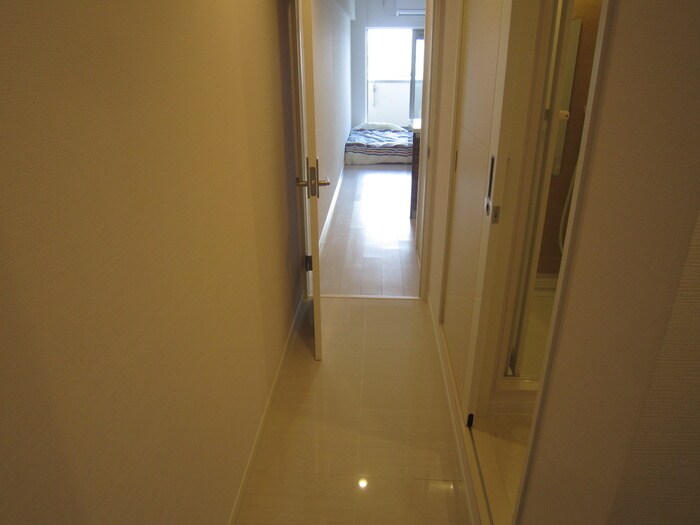 物件内観写真16　(廊下)
