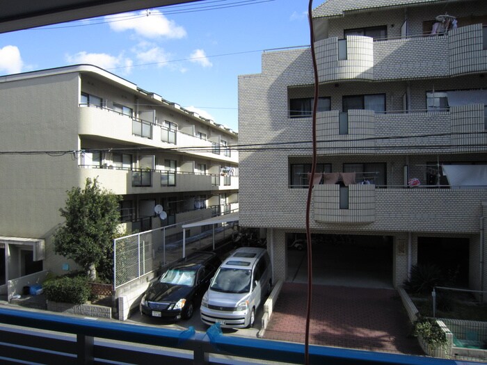 物件内観写真22　(室内からの展望)