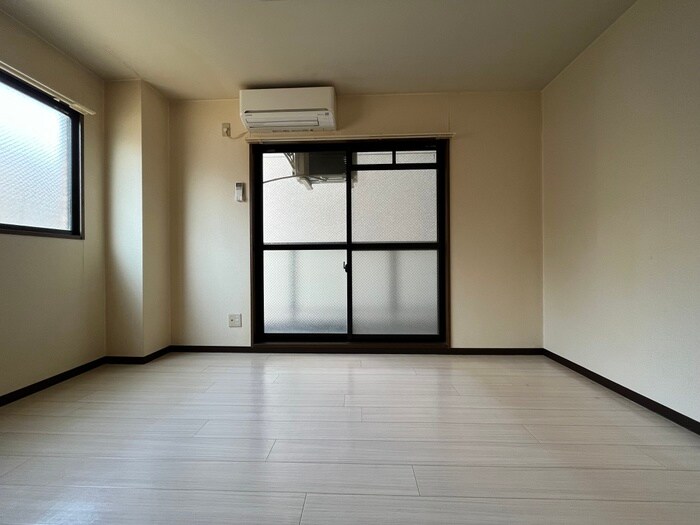 物件内観写真12　(居室)