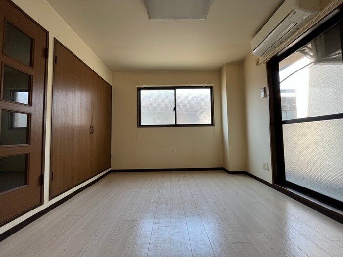 物件内観写真13　(居室)