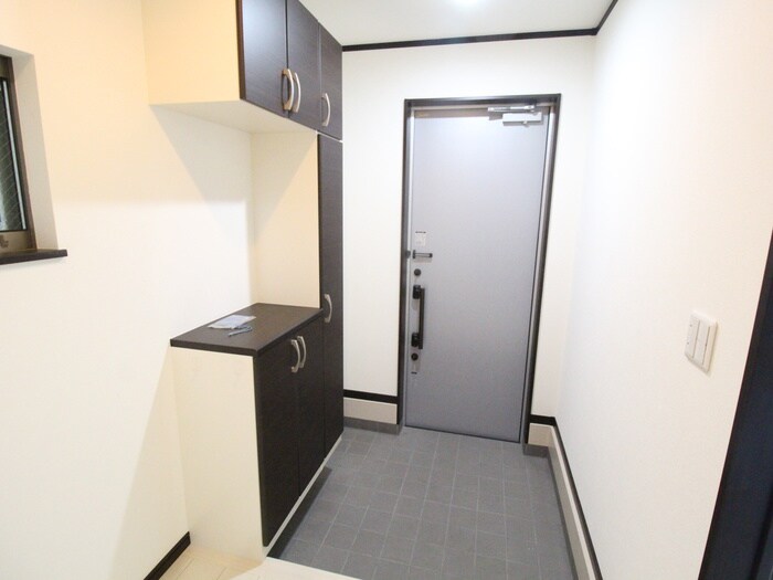 物件内観写真15　(玄関)