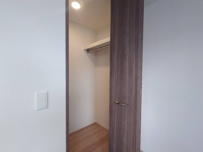 物件内観写真12　(収納)
