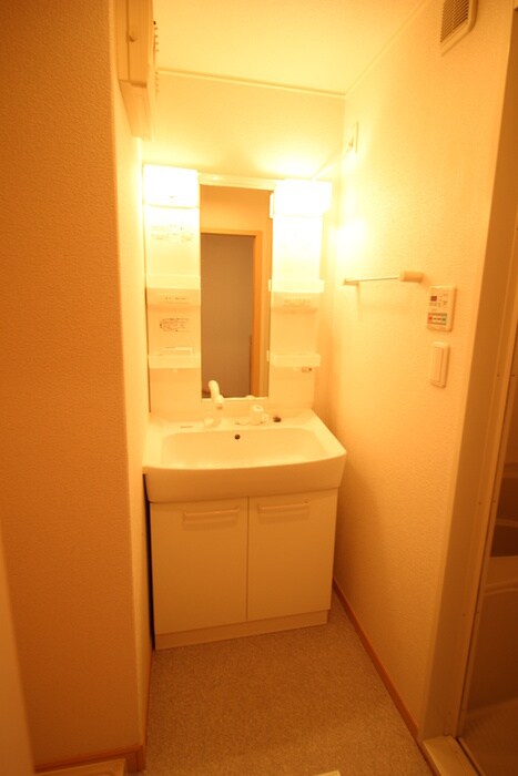 物件内観写真11　(洗面)