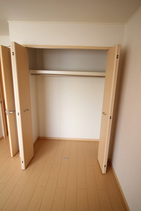 物件内観写真12　(収納)