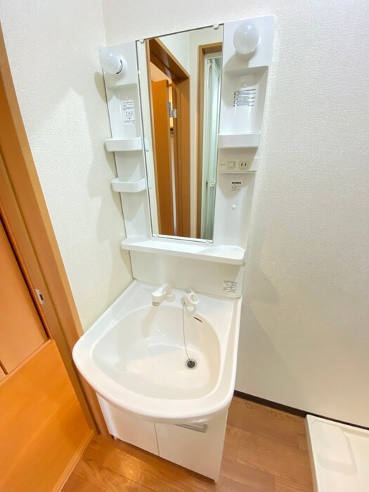 物件内観写真9　(洗面)