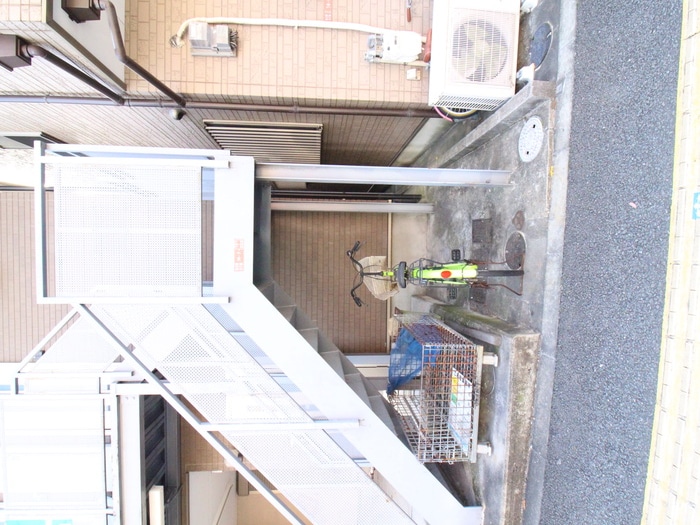 物件外観写真6　(駐輪場)